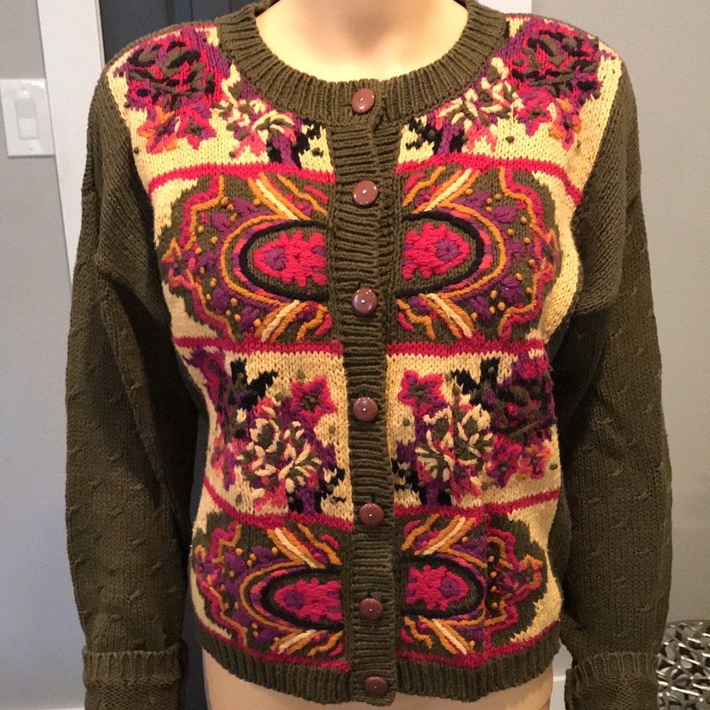 Vintage grannycore fall winter button embroidery sweater